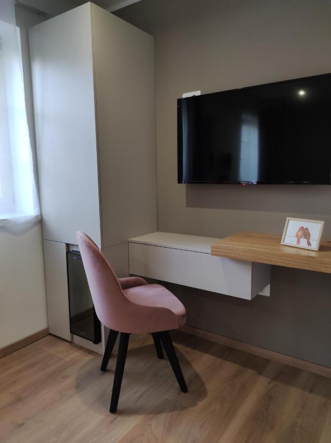 Boutique Rooms By Petric Winery Dobravlje Buitenkant foto
