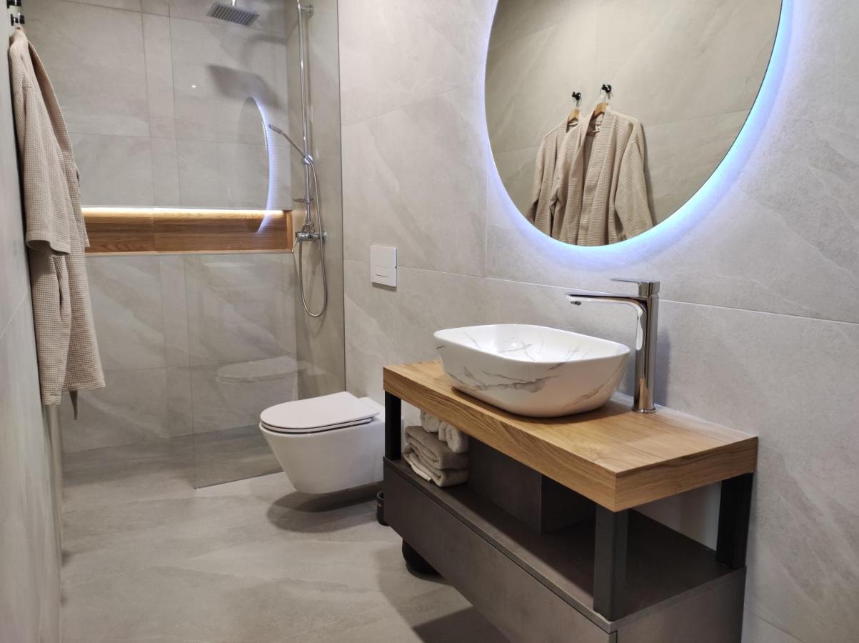 Boutique Rooms By Petric Winery Dobravlje Buitenkant foto