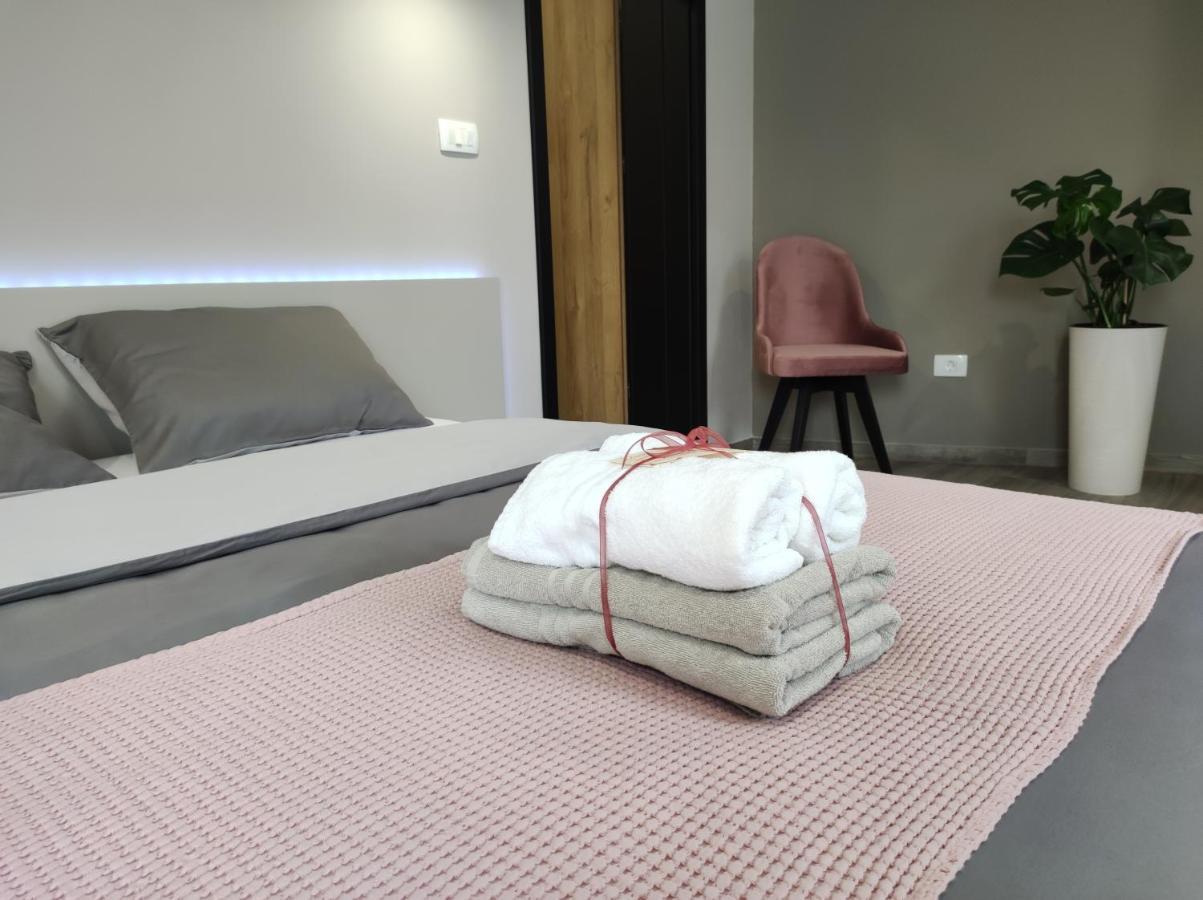 Boutique Rooms By Petric Winery Dobravlje Buitenkant foto