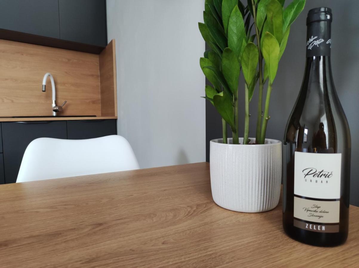 Boutique Rooms By Petric Winery Dobravlje Buitenkant foto