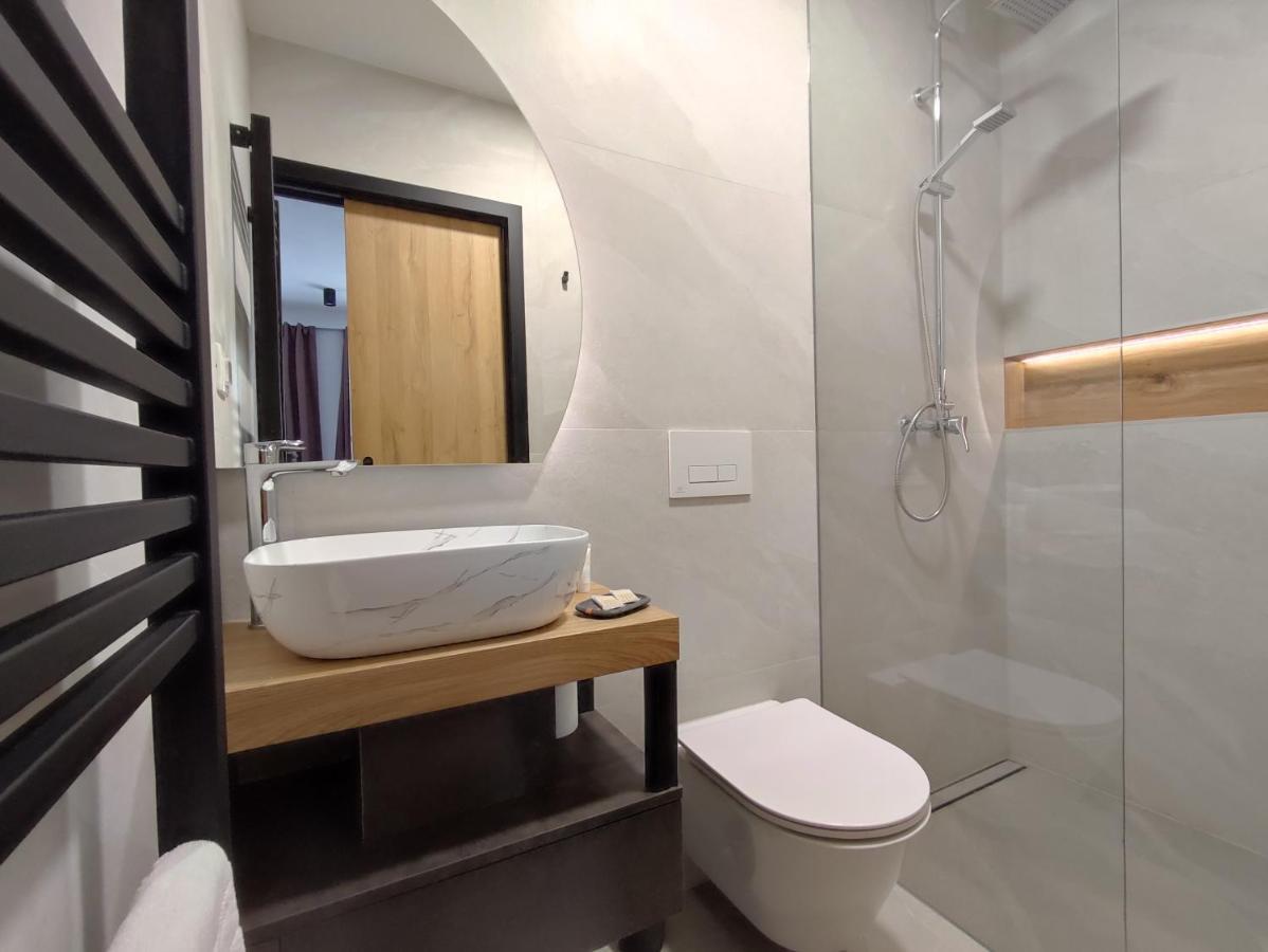 Boutique Rooms By Petric Winery Dobravlje Buitenkant foto