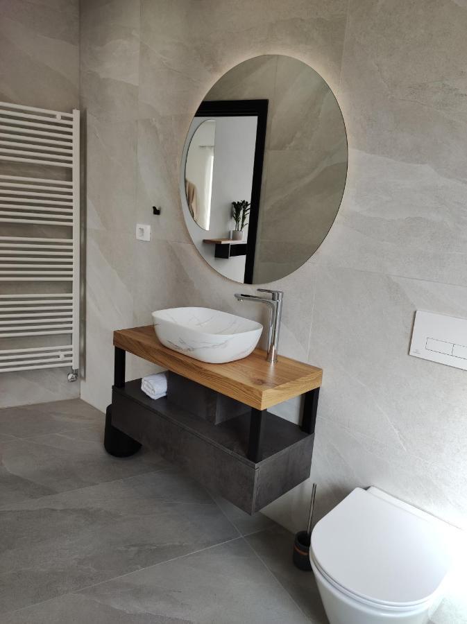 Boutique Rooms By Petric Winery Dobravlje Buitenkant foto